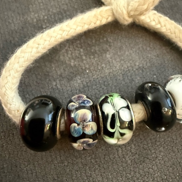 AUTHENTIC TROLL AND CHAMILIA MURANO GLASS BEADS ( lot of 7 ) - Picture 2 of 3